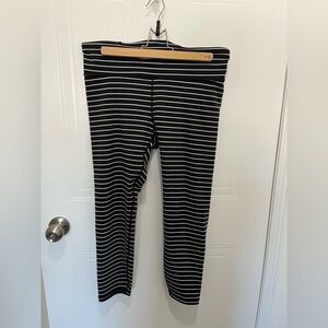 GAP Black and White Striped Cropped Pants